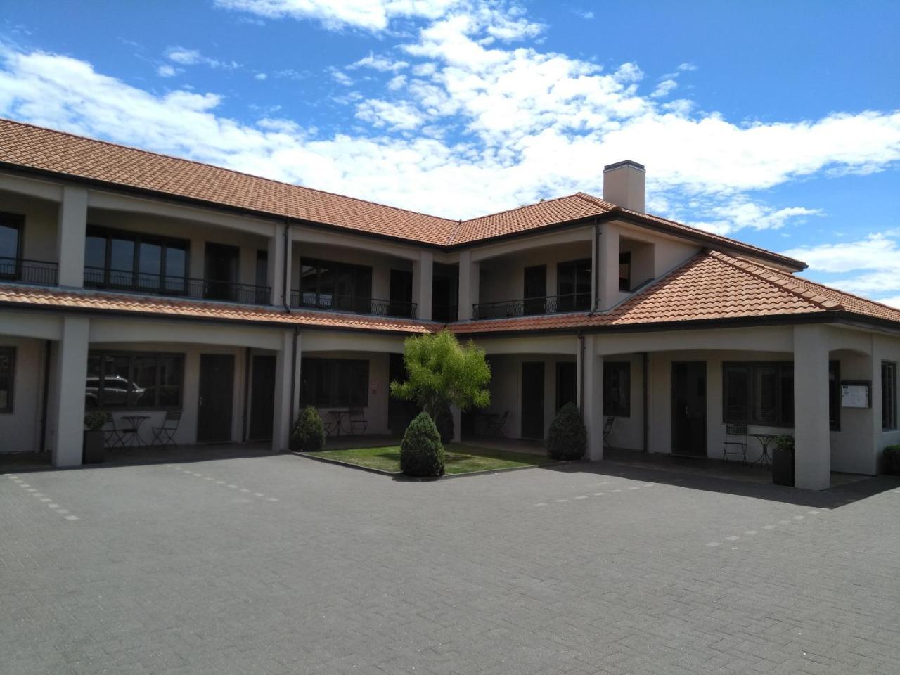 Harvest Lodge Motel Havelock North Exterior photo